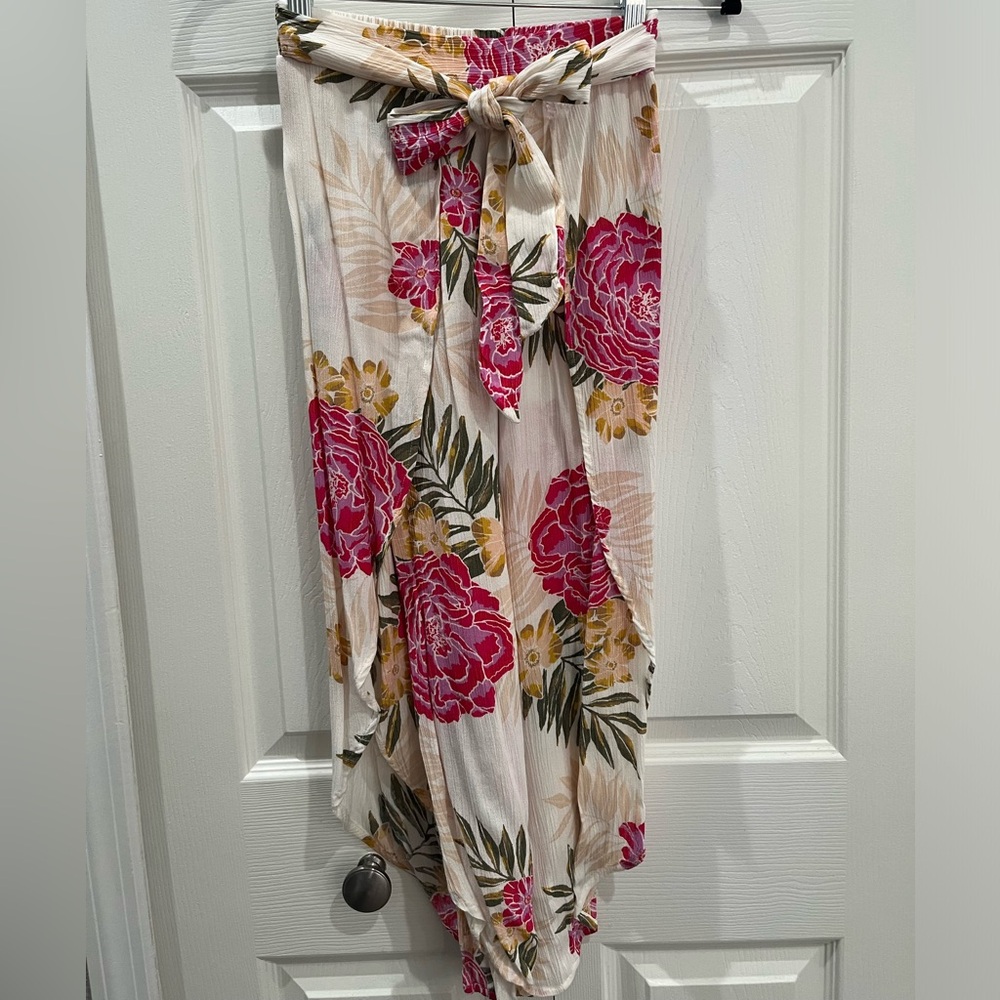 XS BILLABONG Capri pants